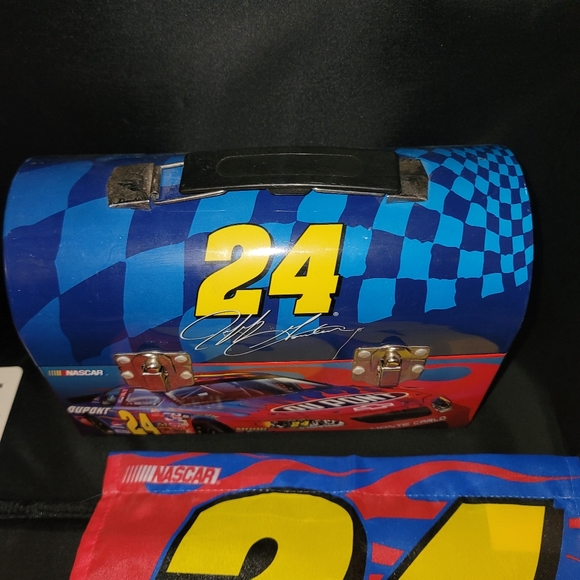 Jeff Gordon lot - Picture 9 of 11